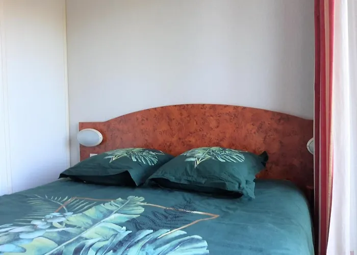 Appartement Avec Piscine Proche Plage Et Centre De Socoa - Fr-1-239-511